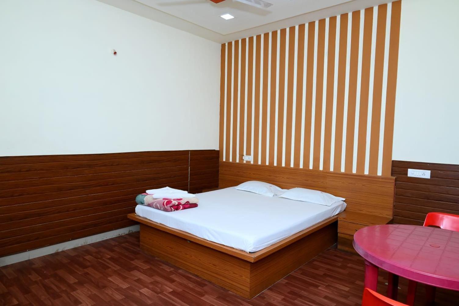 P P Lodging Mangvadi Extérieur photo