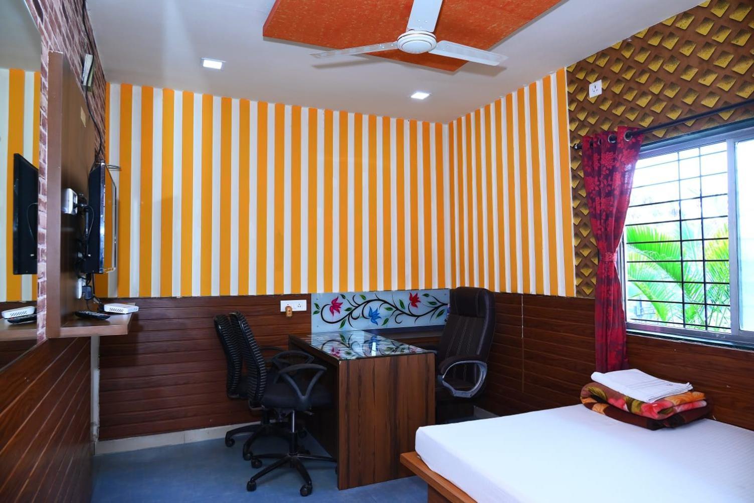 P P Lodging Mangvadi Extérieur photo