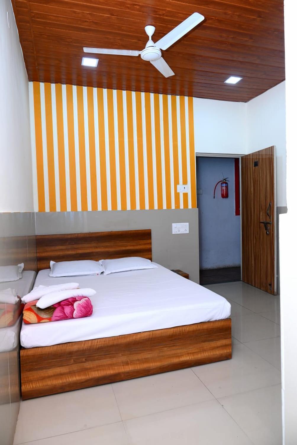 P P Lodging Mangvadi Extérieur photo