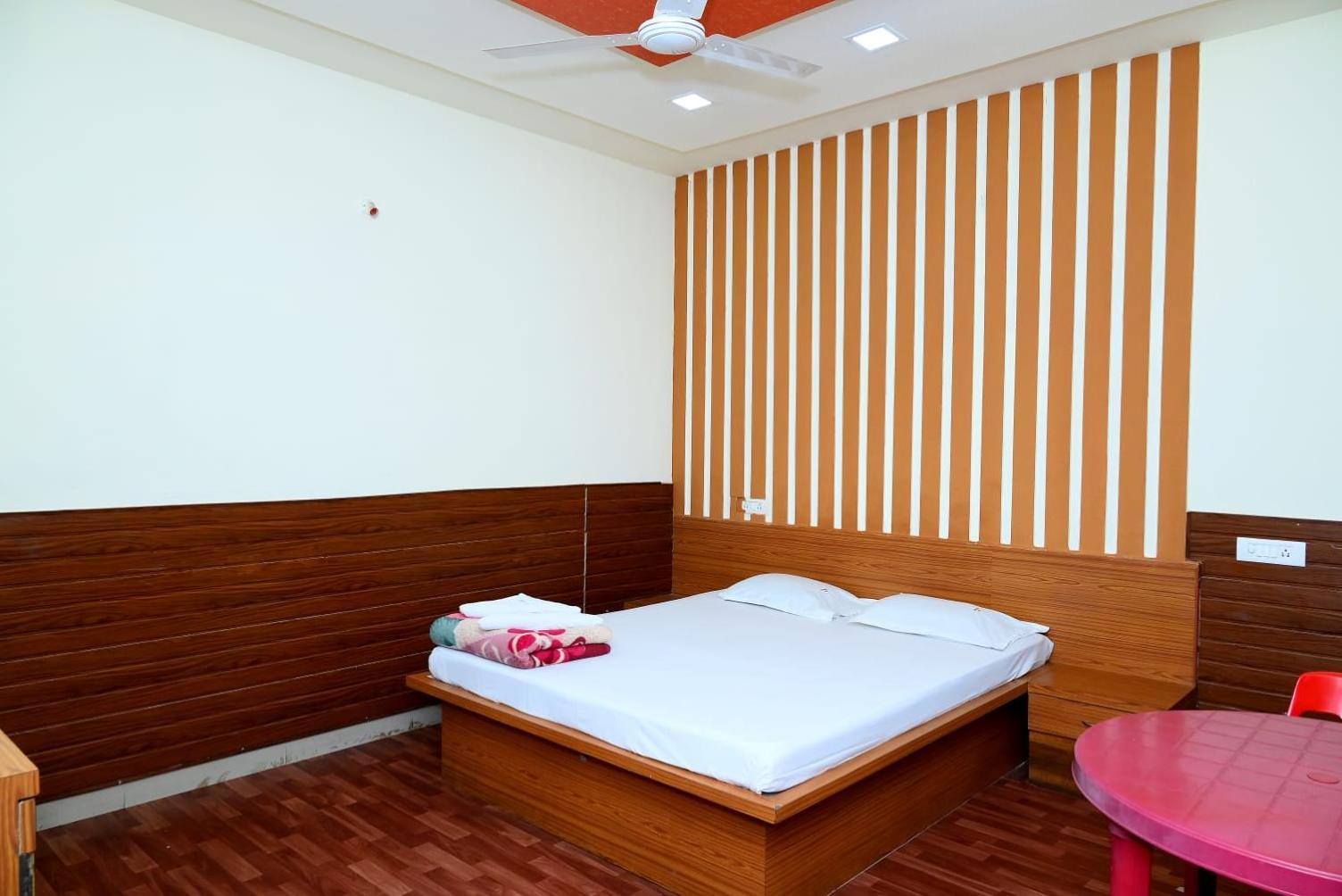 P P Lodging Mangvadi Extérieur photo